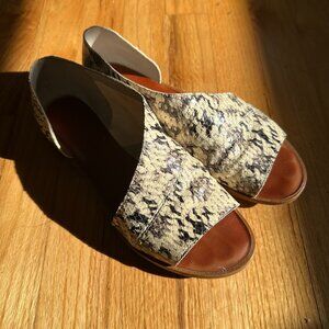 Women's 1.State Snakeskin Sandal - Leather - Size 8 - EUC
